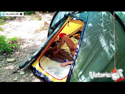 ❤️ Difilmkan di kamera Pria brengsek yang bersemangat dari Orang Asing di dalam tenda porno indah pada kami ️❤